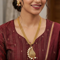 Antique Kundan finish gold jewellery set