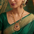 Royal heritage pendent set