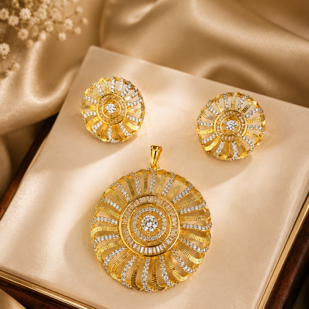 The Aurum solis wheel pendent set