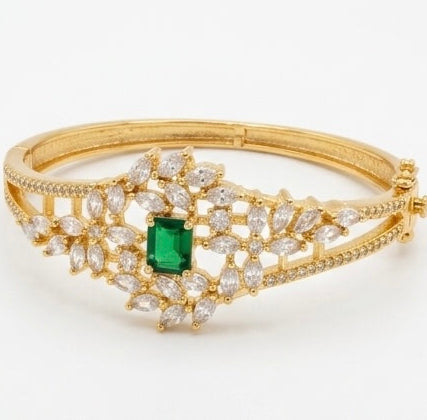 Emerald Bloom Kundan Bracelet